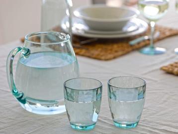 **GEZOCHT O.A. SERVIES, GLAZEN, KOFFIEBEKERS EN MEER** beschikbaar voor biedingen