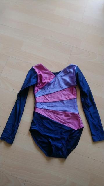 Gympakje roze/blauw - Maat 116 beschikbaar voor biedingen