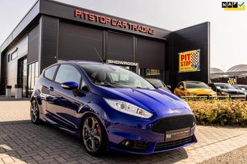 Ford Fiesta 1.6 ST2, 182 PK, Cruise, Camera, RVS-uitlaat, To beschikbaar voor biedingen