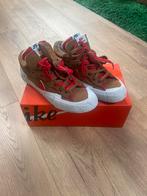 Nike blazer low x Sacai 42,5, Bruin, Nike, Ophalen of Verzenden, Sneakers of Gympen