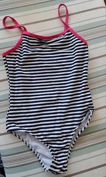 Nieuw: Badpak maat 110/116 blauw/wit gestreept met roze bies beschikbaar voor biedingen