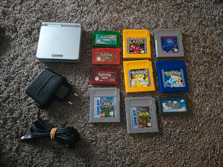 Gameboy advance met spellen oa pokemon turtles, Spelcomputers en Games, Spelcomputers | Nintendo Game Boy, Gebruikt, Game Boy Advance SP