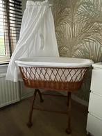 Rotan wieg incl. matras, Kinderen en Baby's, Babywiegjes en Ledikanten, Ophalen, Zo goed als nieuw, Wieg