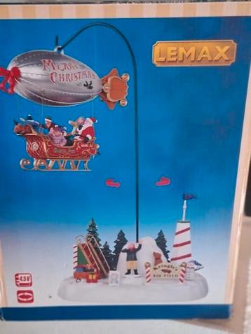 Lemax Kringles air field.  Mooi compleet item.  beschikbaar voor biedingen