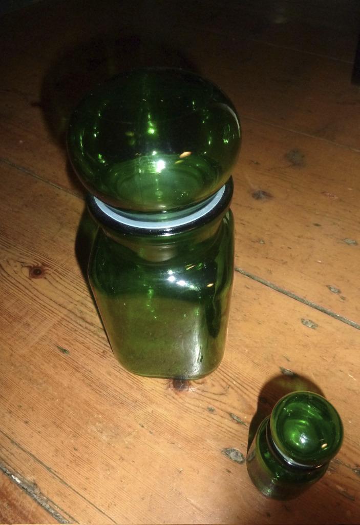 2 mooie apothekerspotten - broer of zus met baby - groen, Antiek en Kunst, Curiosa en Brocante, Ophalen of Verzenden