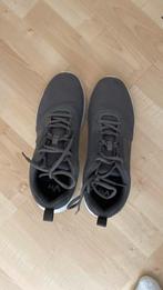 Grijze herenschoenen, Ophalen of Verzenden, Zo goed als nieuw, Overige kleuren