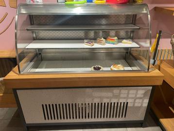 Gebruikte Koelvitrine voor Gebak beschikbaar voor biedingen