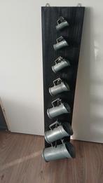 Vintage Tinnen Maatbekers op Houten Plank, Antiek en Kunst, Ophalen