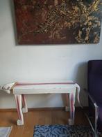 POEZEN INDONESISCHE SIDETABLE, UNIEK MEUBEL...KATTEN TAFEL, Ophalen