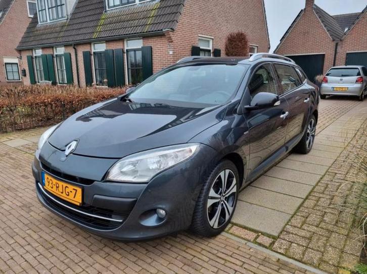 Renault Mégane Bose 2.0 16V Estate CVT 2011 Grijs, Auto's, Renault, Particulier, Mégane, ABS, Achteruitrijcamera, Airbags, Airconditioning
