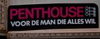 Vintage sticker Penthouse voor de man die alles wil. Paars, Ophalen of Verzenden, Zo goed als nieuw