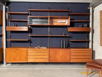 Poul Cadovius by Royal System vintage modulair wandsysteem beschikbaar voor biedingen