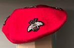 Birds on the run. Rode baret. 53 cm., Kleding | Dames, Mutsen, Sjaals en Handschoenen, Zo goed als nieuw, Maat 36 (S), Sjaal, Birds on the run