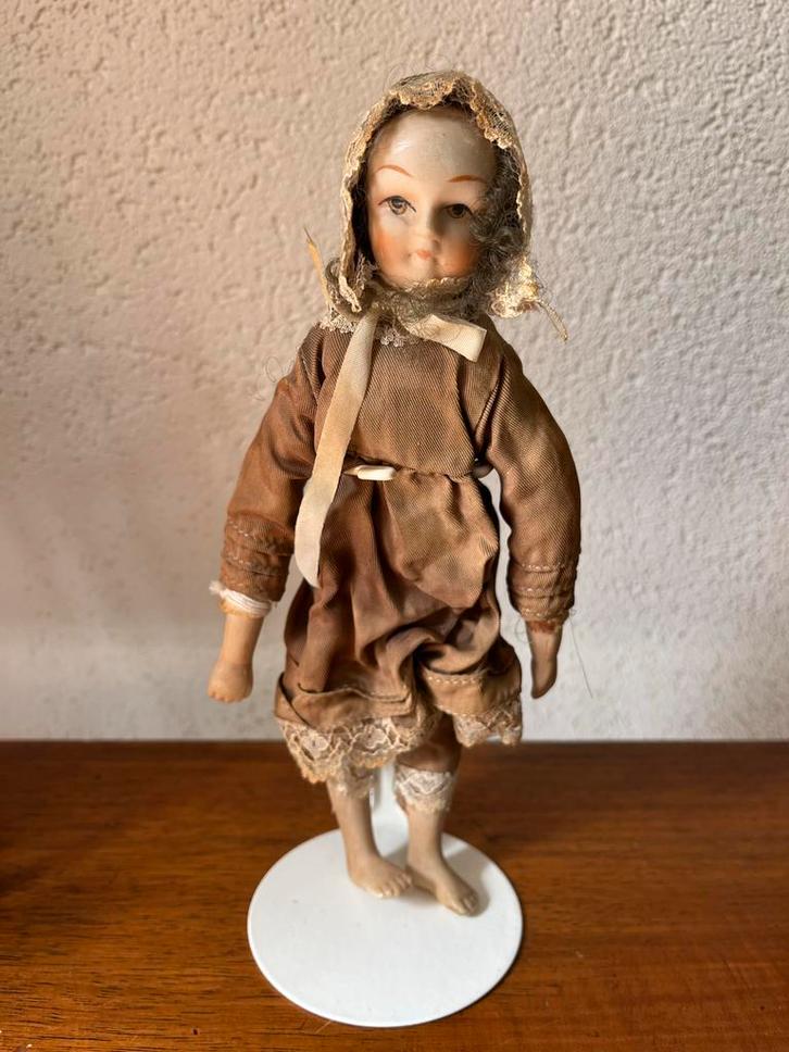 Antieke Porseleinen Pop met Stoffen Lijf en Kleding, Antiek en Kunst, Antiek | Speelgoed, Ophalen of Verzenden