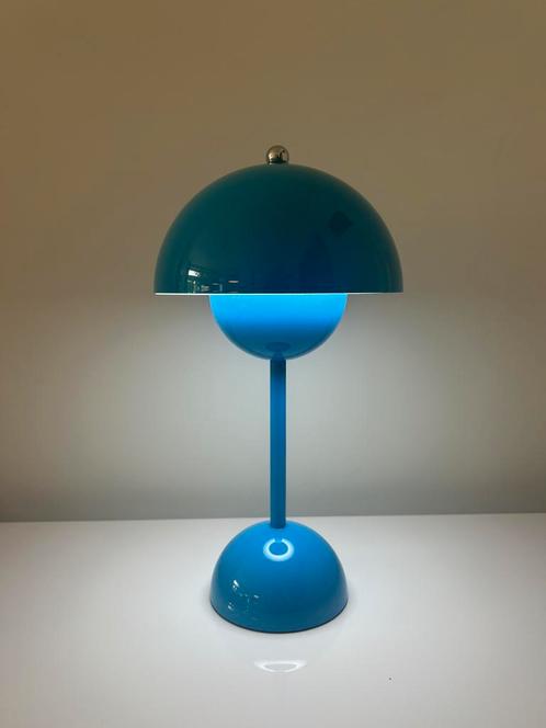 Blauwe draadloze/oplaadbare LED tafellamp 30 x 16 cm, Huis en Inrichting, Lampen | Tafellampen, Nieuw, Minder dan 50 cm, Kunststof