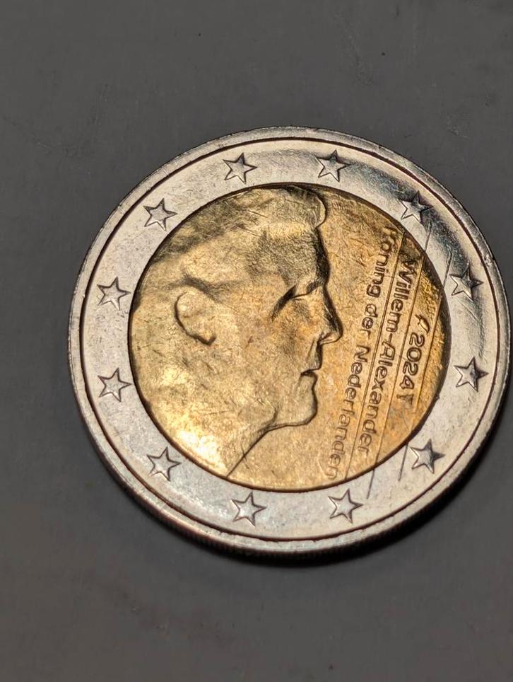 Zeldzame 2 Euro Munt Nederland 2024 met Stempelbreuk, Postzegels en Munten, Munten | Europa | Euromunten, Ophalen of Verzenden