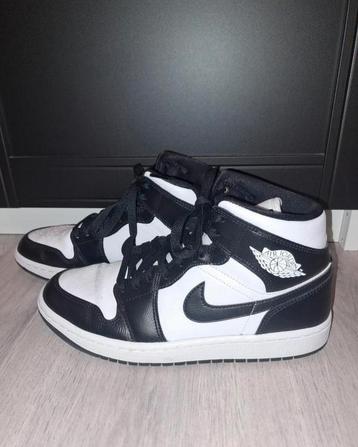 Nike Air Jordan schoenen maat 40 beschikbaar voor biedingen