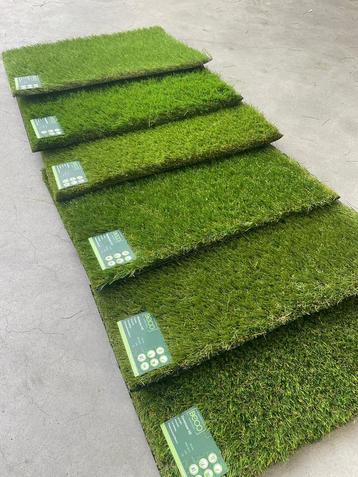 Kunstgras de ALLERNIEUWSTE EN INNOVERENDE SOORTEN 🌱😍🌱 beschikbaar voor biedingen