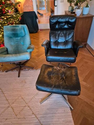 Set Scandinavisch fauteuils stoelen geen eames of vitra beschikbaar voor biedingen