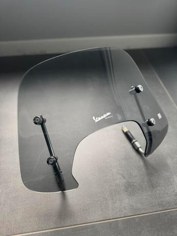 Vespa sprint windscherm beschikbaar voor biedingen