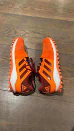 Oranje adidas hockeyschoenen, Ophalen of Verzenden, Zo goed als nieuw, Schoenen