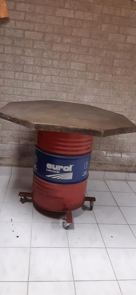 Unieke bartafel van olievat, Huis en Inrichting, Tafels | Statafels, Gebruikt, Ophalen