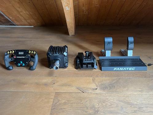Fanatec CSL DD 8NM – Compleet met Boost Kit, pedalen, en tab, Computers en Software, Joysticks, Zo goed als nieuw, Ophalen