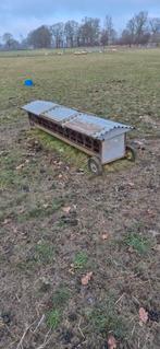 Creepfeeder, Dieren en Toebehoren