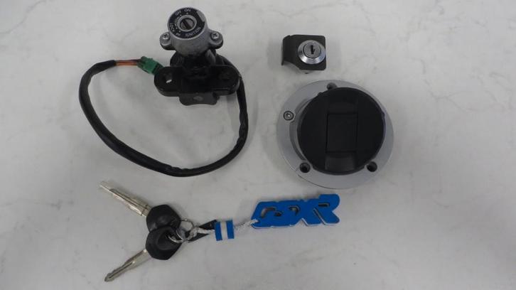 Contactslot met tankdop en zadelslot Suzuki GSX R 600 750, Motoren, Onderdelen | Suzuki, Gebruikt, Ophalen of Verzenden