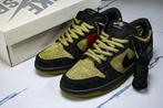 Nike SB Dunk Low Supreme 94 Camper Green, Kleding | Heren, Schoenen, Ophalen of Verzenden, Nieuw, Overige kleuren