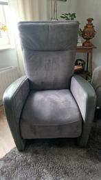 Donkergrijze relaxstoel, Huis en Inrichting, Fauteuils, Ophalen, Zo goed als nieuw, 50 tot 75 cm