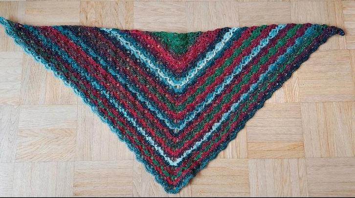 Gehaakte omslagdoek sjaal stola meisje glitter

Handgemaakt, Kinderen en Baby's, Kinderkleding | Mutsen, Sjaals en Handschoenen