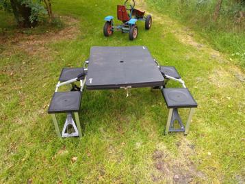 inklapbare picknicktafel beschikbaar voor biedingen