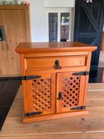 Leuk grenen houten kastje uit Ierland, Huis en Inrichting, Ophalen, Gebruikt, 50 tot 100 cm, Minder dan 100 cm