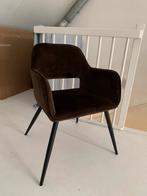 Eetkamerstoel Vera donkerbruin velvet Karwei, Ophalen, Zo goed als nieuw, Bruin, Eén