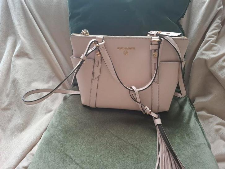 Michael Kors lichtroze hand/schouder/crossbody tas, Sieraden, Tassen en Uiterlijk, Tassen | Damestassen, Schoudertasje, Roze, Ophalen of Verzenden