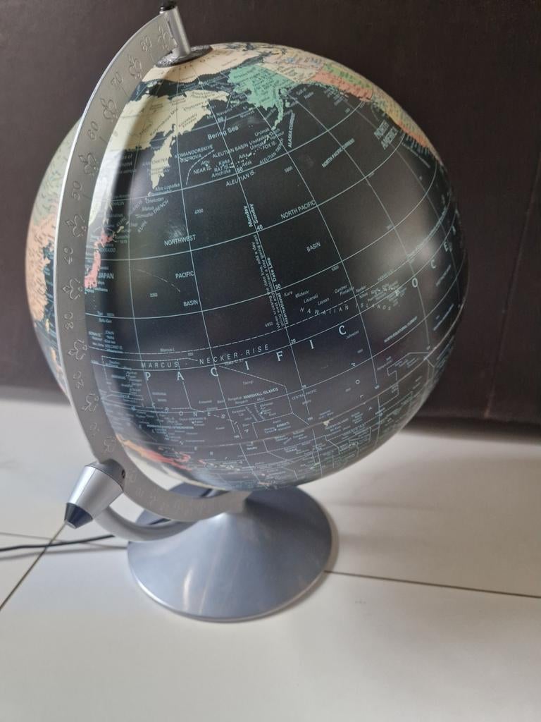 Zwarte Wereldbol Lamp, Ophalen, Verlicht, Zo goed als nieuw
