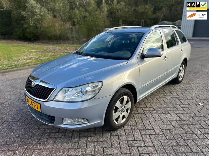 Skoda Octavia Combi 1.2 TSI Elegance/AIRCO/CRUISE/NAVI/PARKE, Auto's, Skoda, Bedrijf, Te koop, Octavia, ABS, Airbags, Airconditioning