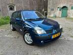 Renault Clio 1.6 Initiale | D-riem vervangen | APK Recent, Auto's, Renault, Voorwielaandrijving, 4 cilinders, Handgeschakeld, 107 pk