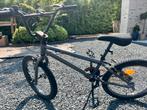 B’twin - BMX fiets Wipe 100 - 20 inch, Fietsen en Brommers, Fietsen | Crossfietsen en BMX, Ophalen of Verzenden, Zo goed als nieuw