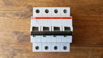 ABB B16 automaat 3p+n SC-203-NA  beschikbaar voor biedingen