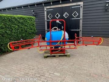 Veldspuit 300 liter 6 m BIARDZKI beschikbaar voor biedingen