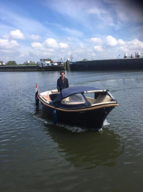 Sloep Nicky 530 met trailer, Watersport en Boten, Sloepen, Gebruikt, 10 tot 30 pk, 3 tot 6 meter, Buitenboordmotor, Benzine, Polyester