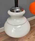 Hanglampen (PER STUK) glas - vintage retro wit oranje geel, Huis en Inrichting, Lampen | Hanglampen, Ophalen, Gebruikt, Glas, Onbekend