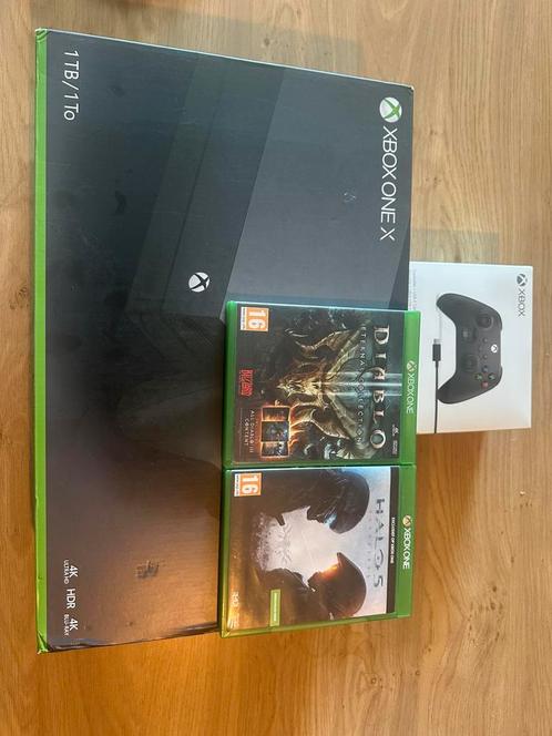XBOX ONE X 1TB, Spelcomputers en Games, Spelcomputers | Xbox One, Zo goed als nieuw, 1 TB, Met 1 controller, Ophalen