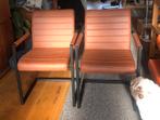 2 stoelen Feel Furniture, Huis en Inrichting, Stoelen, Ophalen, Zo goed als nieuw, Bruin, Twee