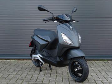PIAGGIO 1 electric one 45km  beschikbaar voor biedingen