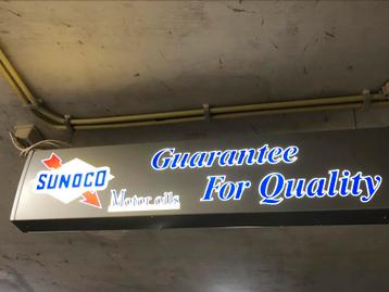 Sunoco motor olie dubbelzijdige lichtbak beschikbaar voor biedingen