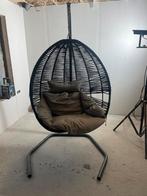 Zwarte hangstoel met wasbare kussens, Huis en Inrichting, Stoelen, Ophalen, Zwart, Zo goed als nieuw, Eén