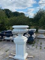 Italiaanse Betonnen Bloempot op Zuil – Crème Wit, Ophalen, Nieuw